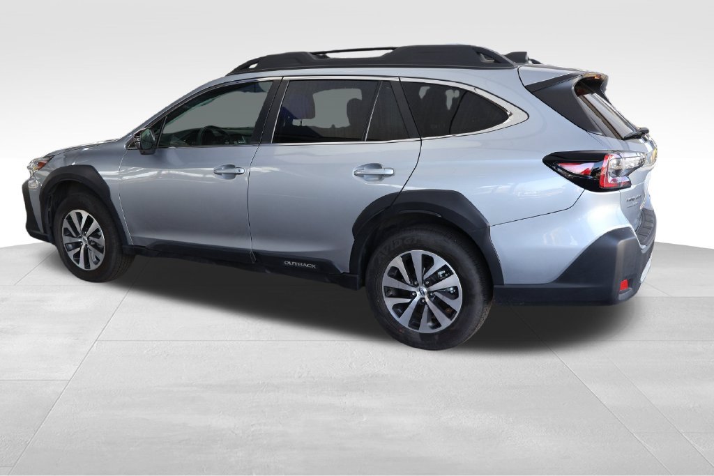Used 2024 Subaru Outback Premium AWD/4WD image 15