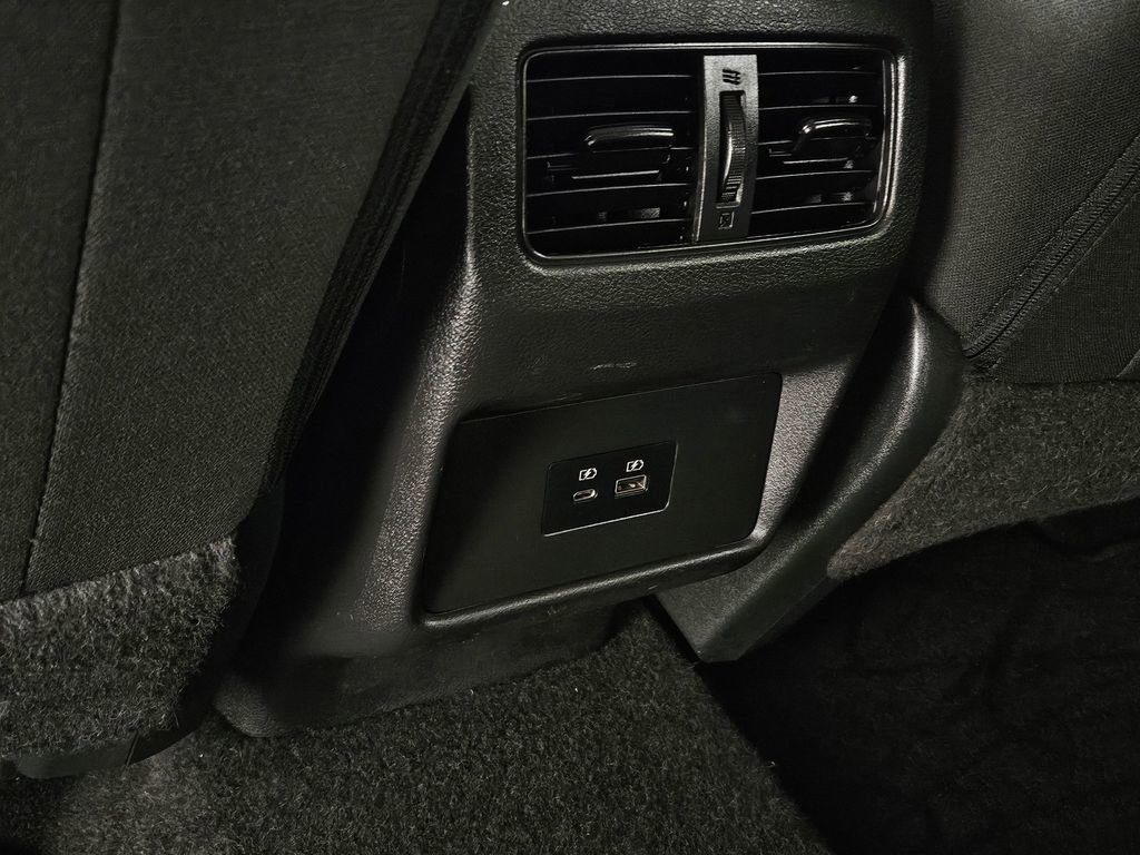 Used 2023 Nissan Rogue SV image 24