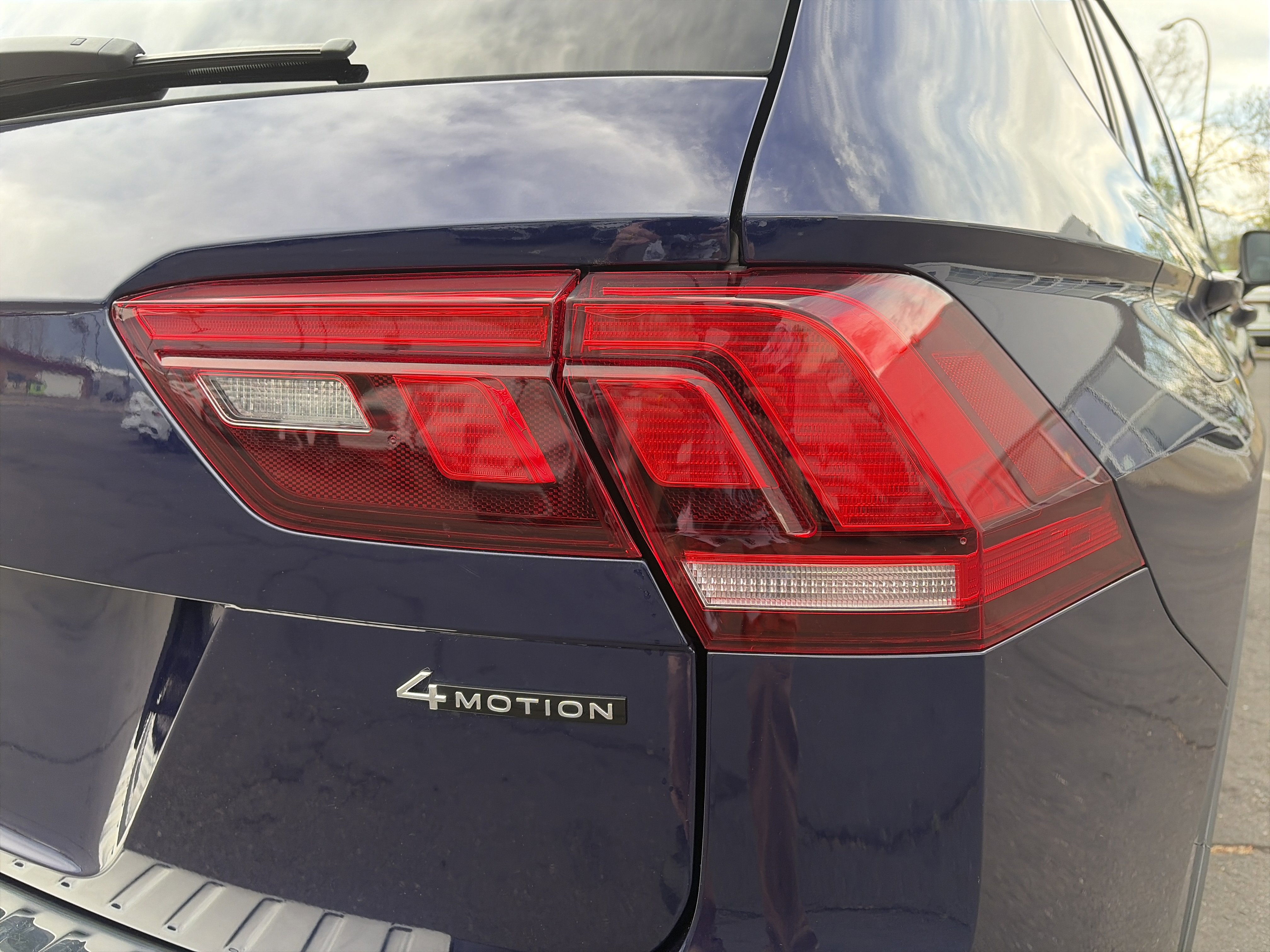 Used 2022 Volkswagen Tiguan SE image 25