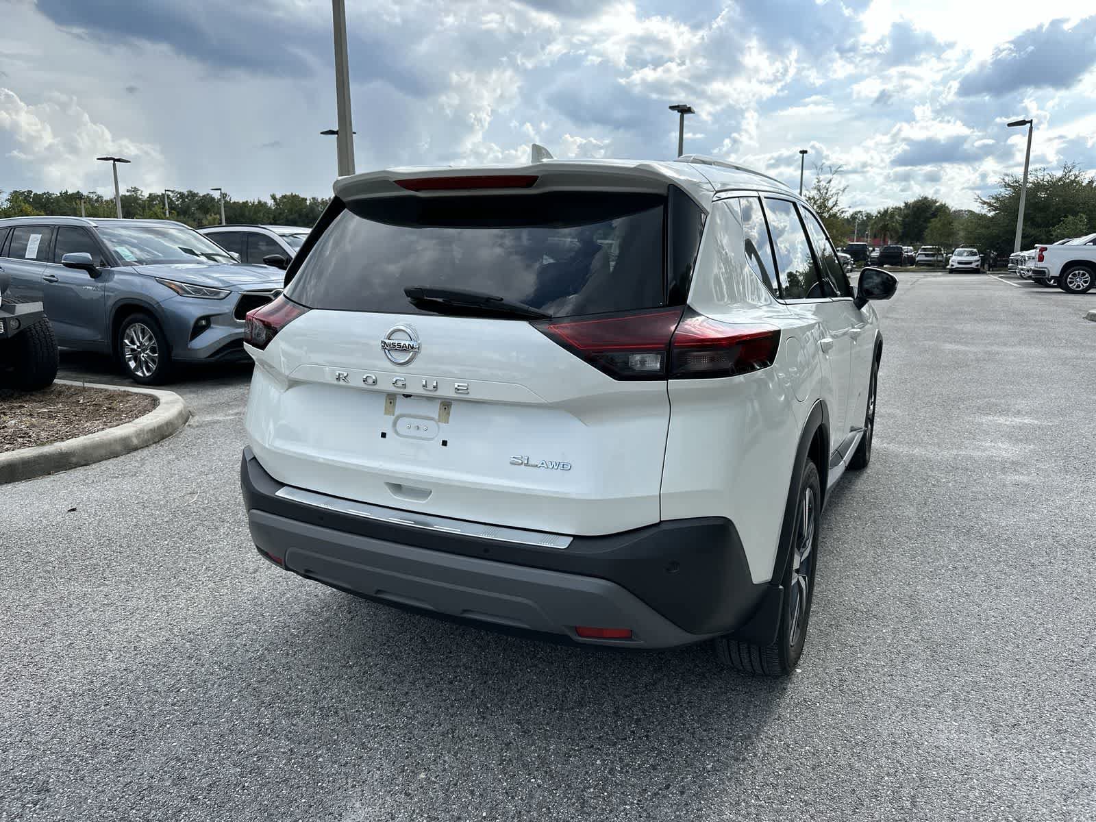 Used 2021 Nissan Rogue SL w/ Premium Package AWD/4WD image 8