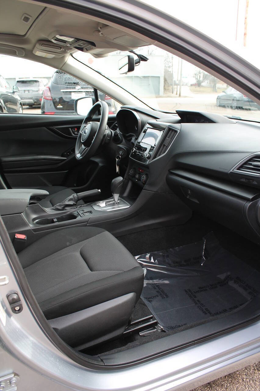 Used 2017 Subaru Impreza 2.0i Premium image 22