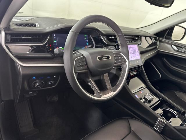 Used 2023 Jeep Grand Cherokee 4WD 4xe image 13