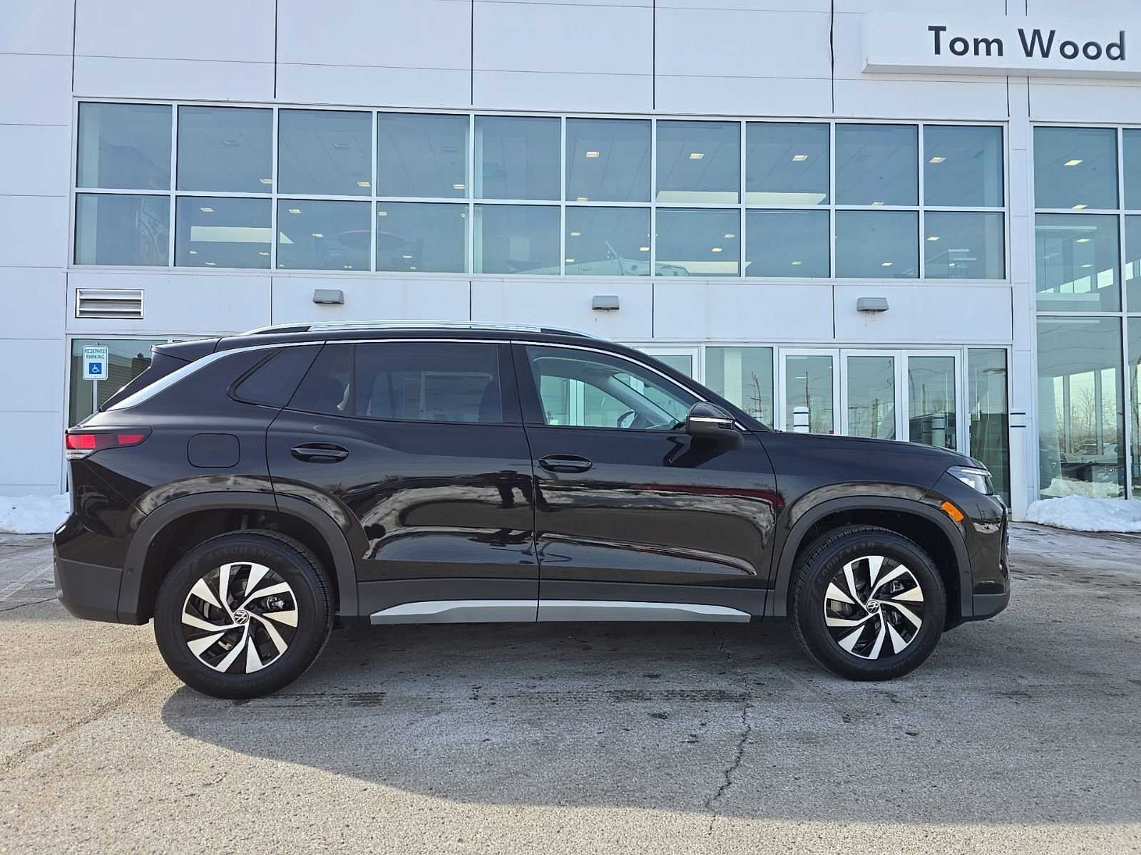 New 2026 Volkswagen Tiguan S AWD/4WD image 2