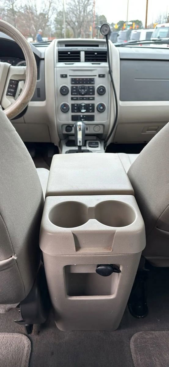 Used 2010 Ford Escape 2WD Hybrid image 14