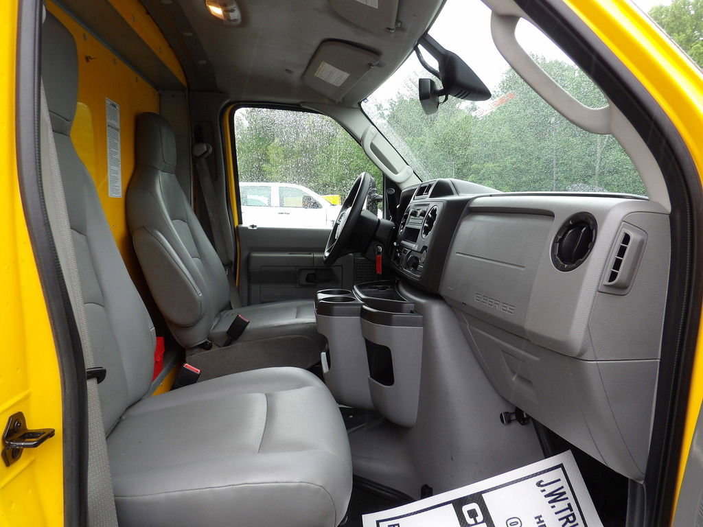 Used 2021 Ford E-350 and Econoline 350 Super Duty RWD image 24