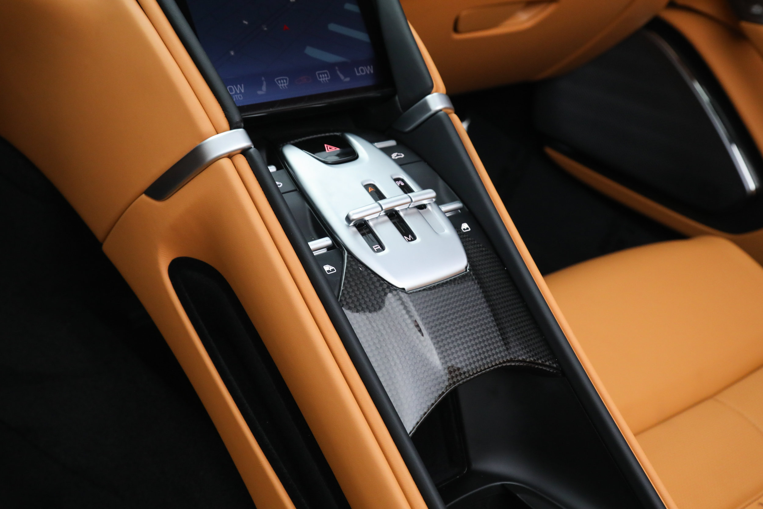 Certified 2025 Ferrari Roma Spider RWD image 32