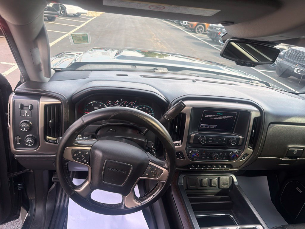 Used 2018 GMC Sierra 3500 Denali w/ Suspension Package, Off-Road AWD/4WD image 21