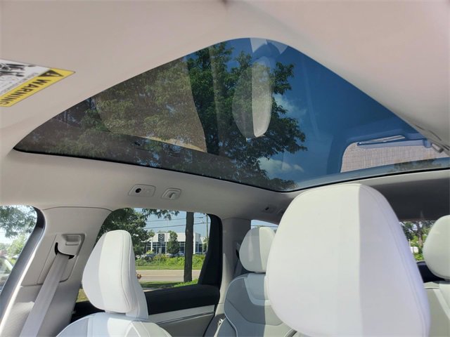 New 2025 Volvo EX90 Plus image 13