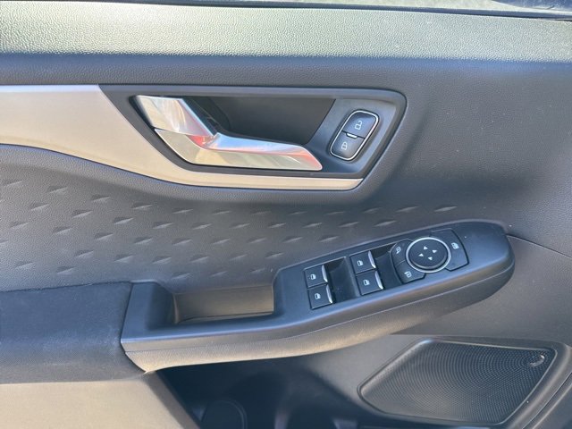 Used 2020 Ford Escape SE image 20