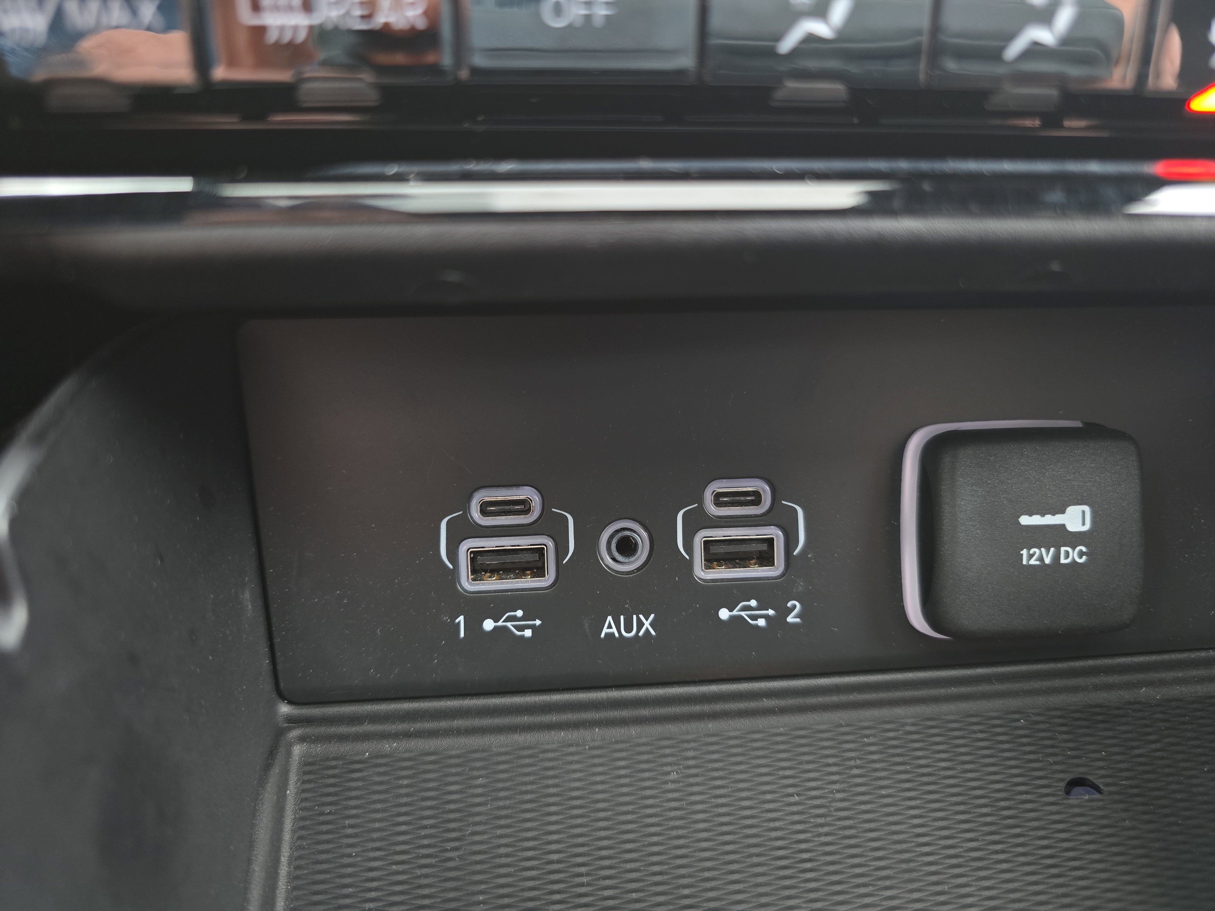 Used 2023 Jeep Grand Cherokee Altitude image 31