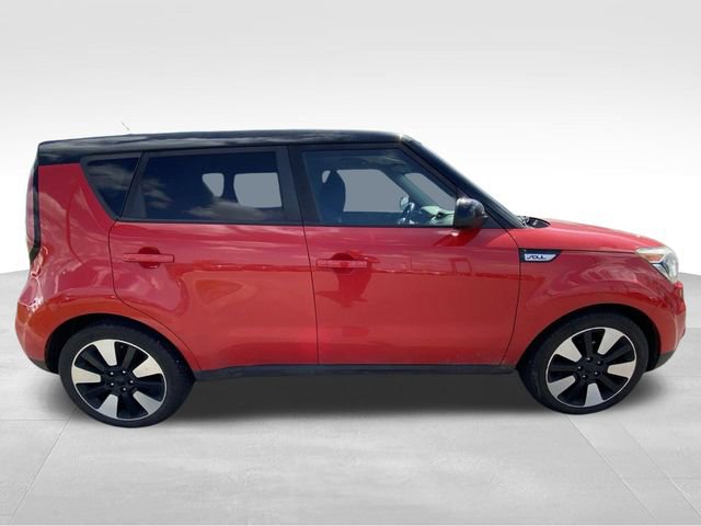 Used 2018 Kia Soul + image 12
