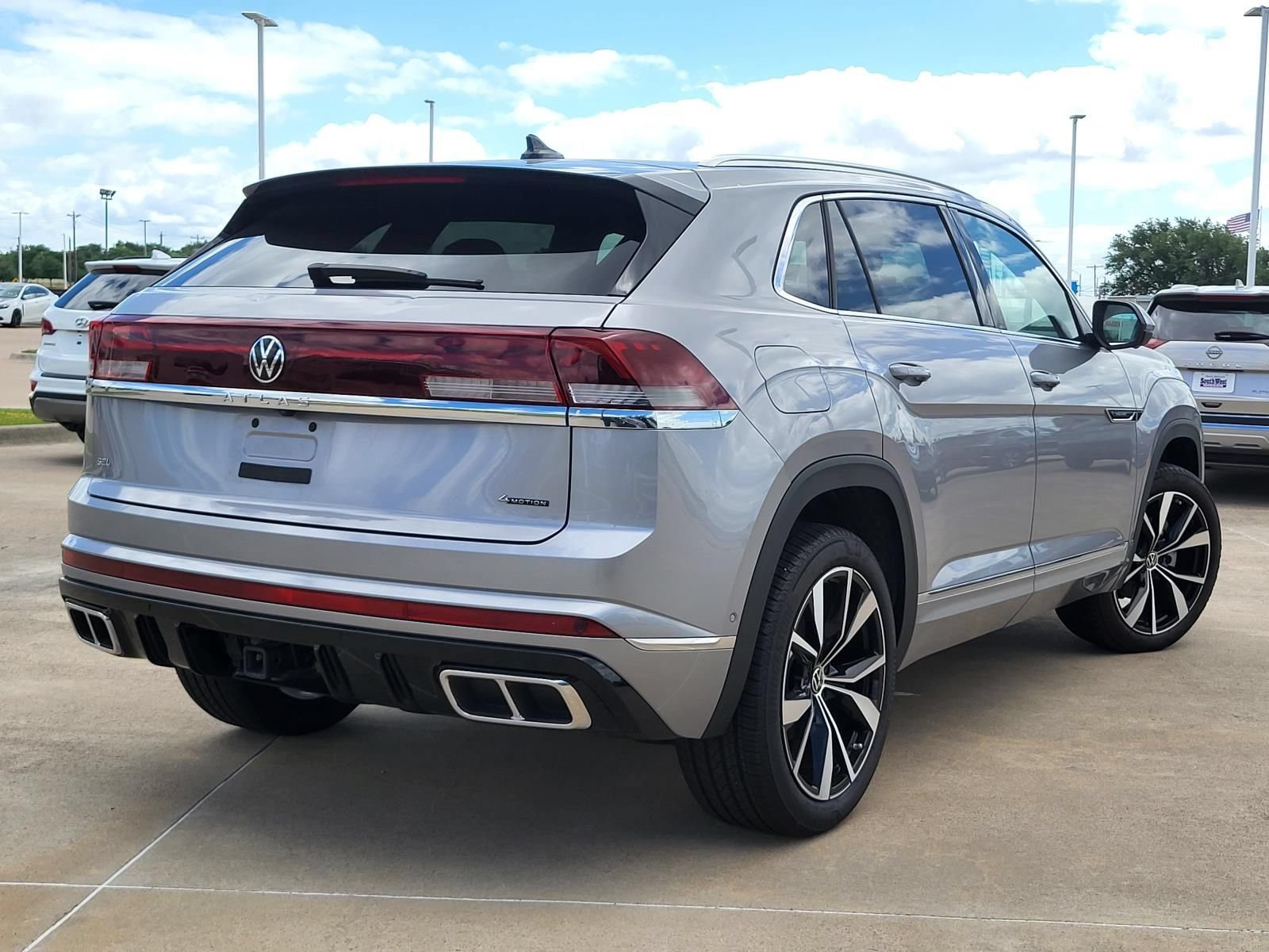 Used 2024 Volkswagen Atlas Cross Sport SEL Premium R-Line AWD/4WD image 6