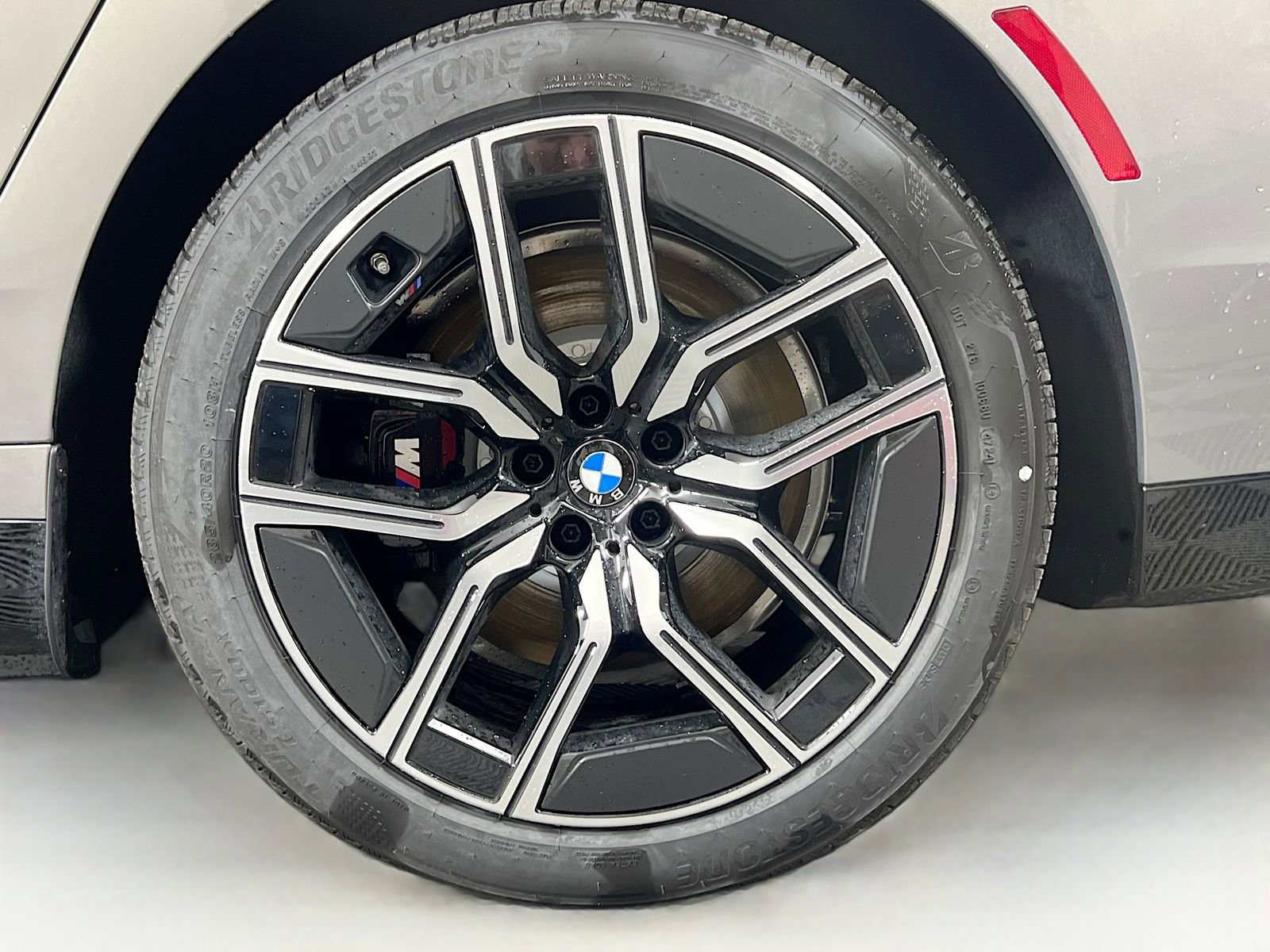 New 2025 BMW i7 xDrive60 AWD/4WD image 33