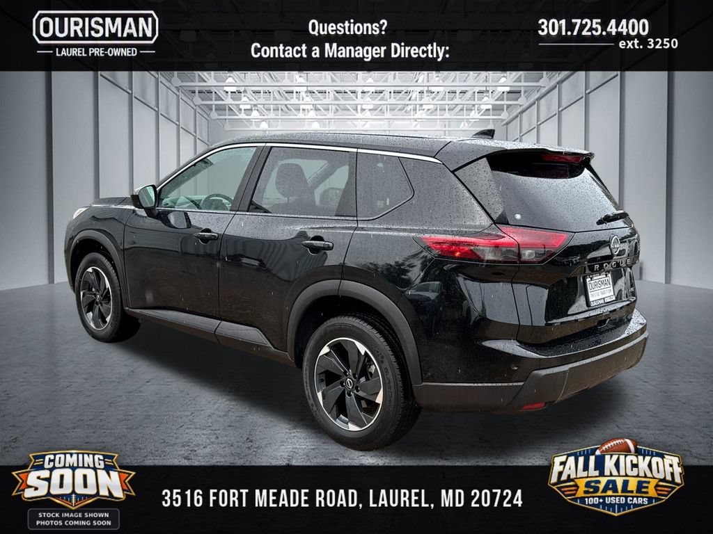 Used 2025 Nissan Rogue SV AWD/4WD image 3