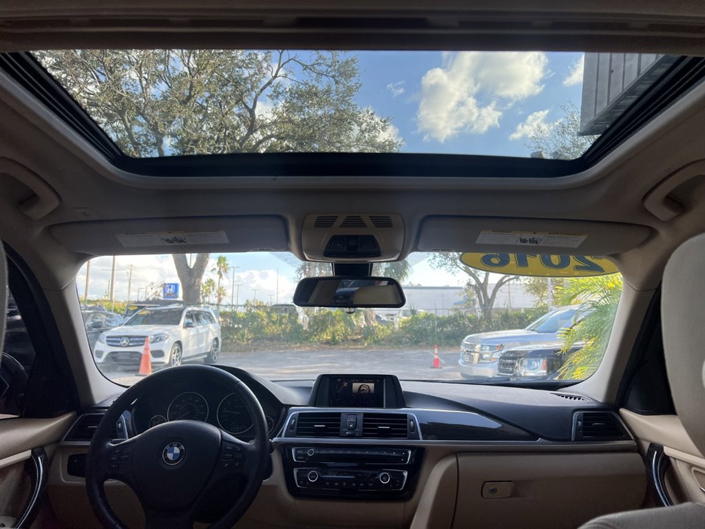 Used 2016 BMW 320i Sedan image 17