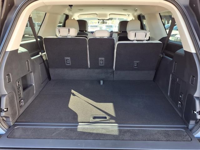 New 2026 Lincoln Navigator L Premier image 9