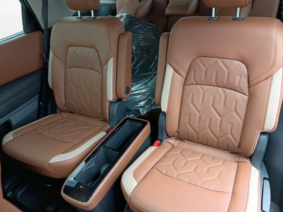 New 2026 Nissan Pathfinder Platinum AWD/4WD image 12