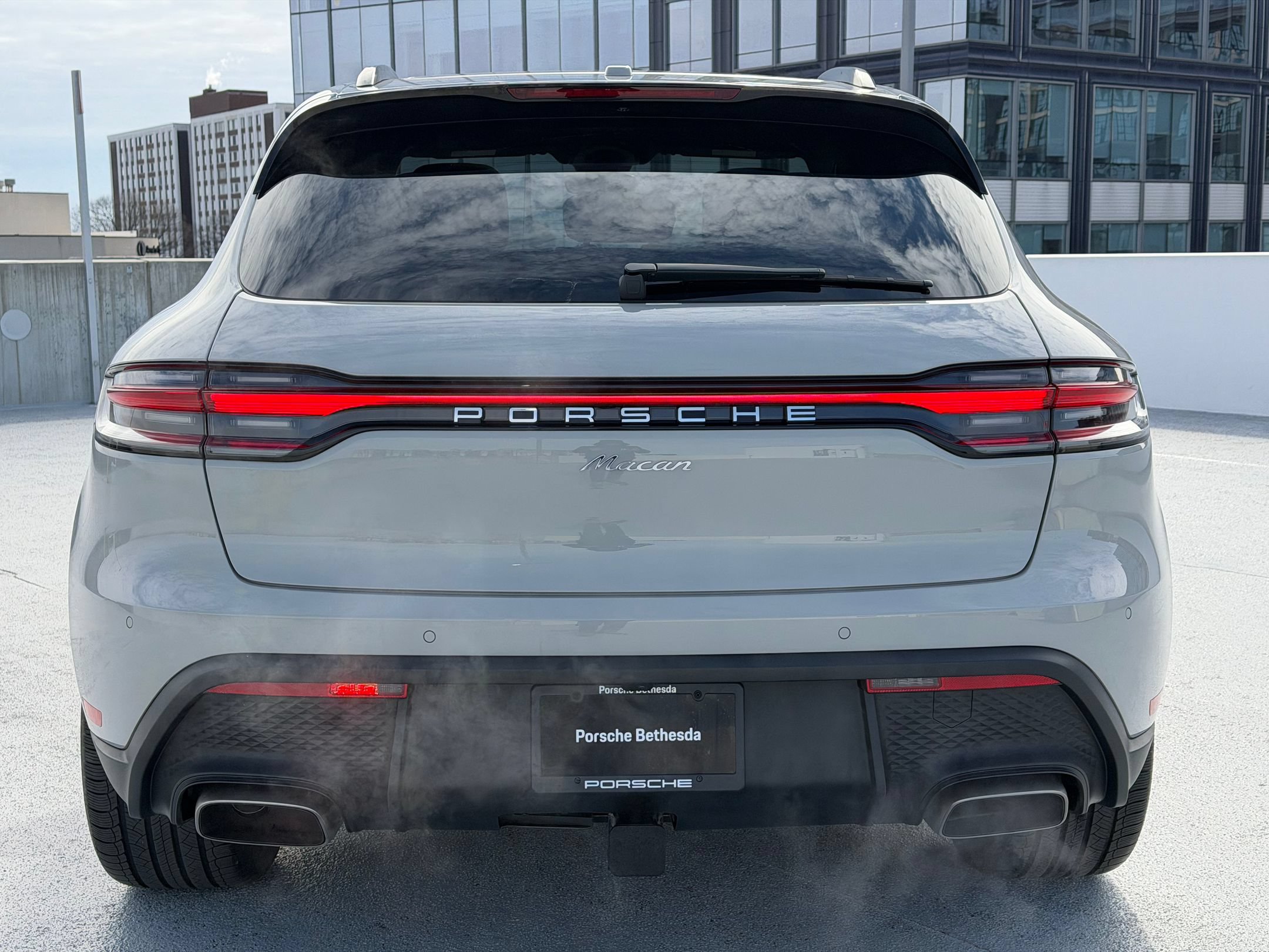 Used 2026 Porsche Macan AWD/4WD image 6