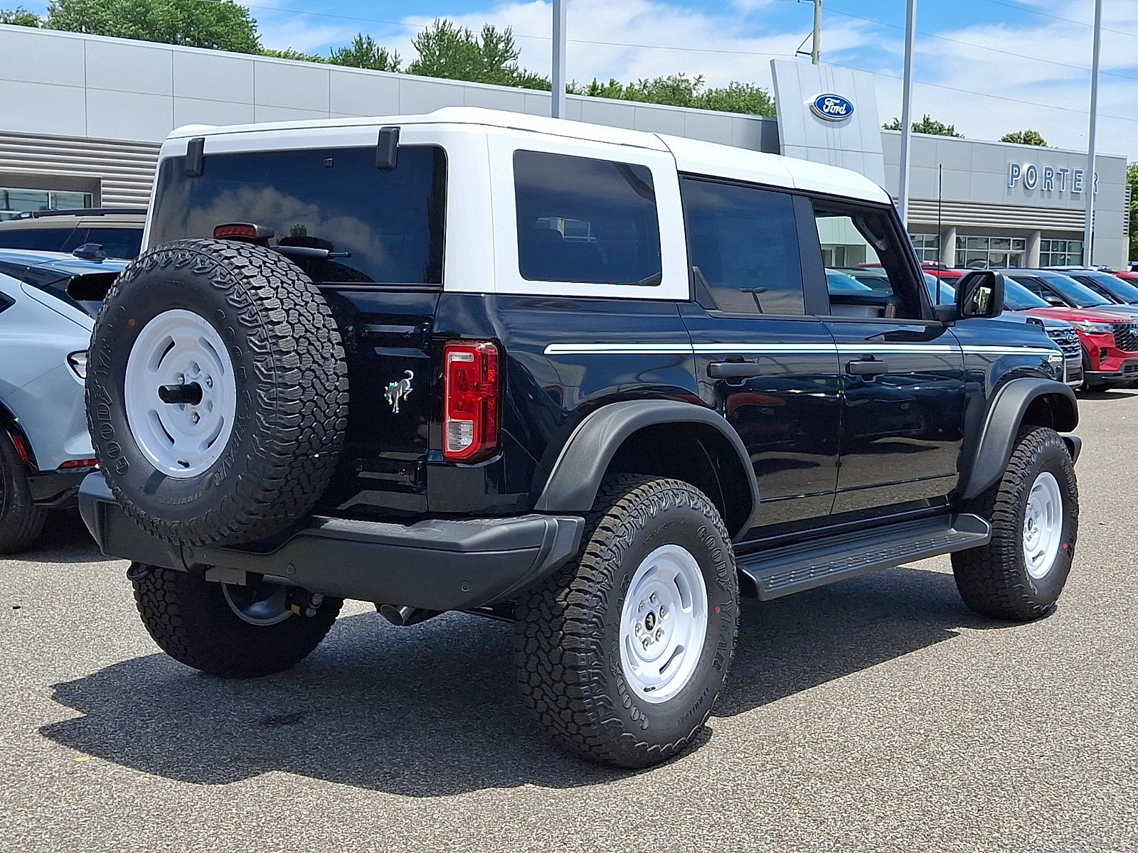 New 2026 Ford Bronco Heritage Edition AWD/4WD image 6