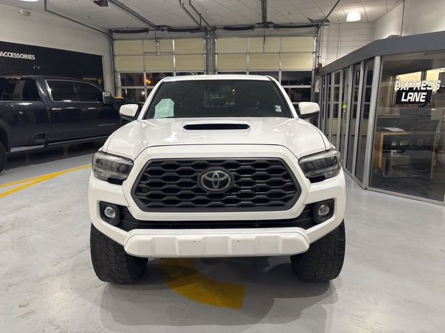 Used 2020 Toyota Tacoma TRD Sport w/ TRD Premium Sport Package image 2