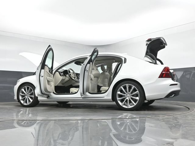 Used 2021 Volvo S60 T5 Momentum w/ Premium Package FWD image 49