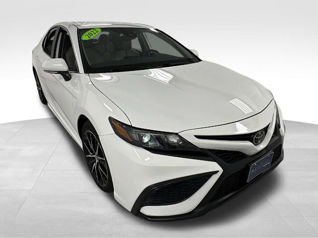 Used 2022 Toyota Camry SE