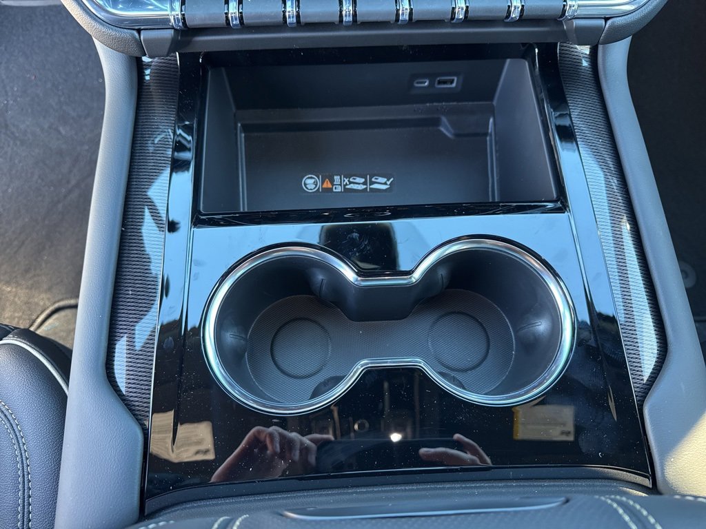 New 2026 GMC Yukon XL Elevation image 18