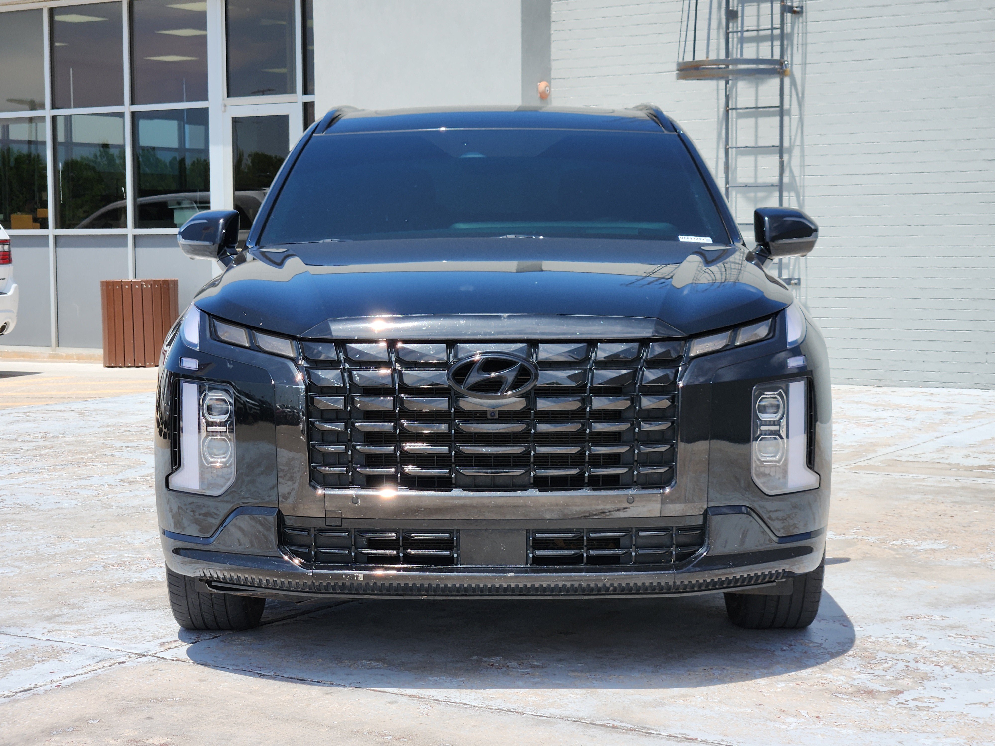 Used 2024 Hyundai Palisade Calligraphy AWD/4WD image 3