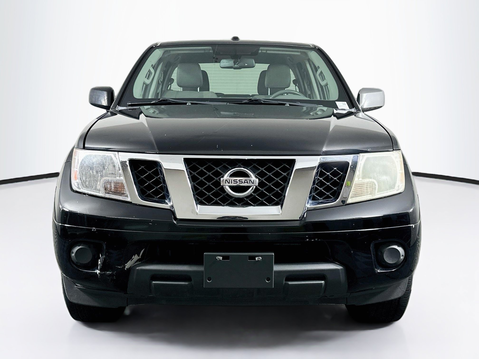 Used 2012 Nissan Frontier SV w/ SV Premium Utility Pkg RWD image 2