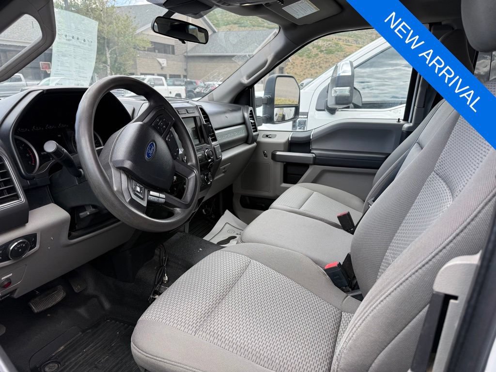 Used 2020 Ford F350 XLT w/ Camper Package AWD/4WD image 12
