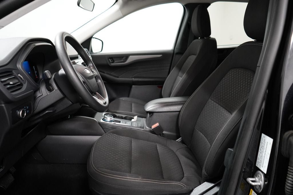 Certified 2025 Ford Escape Active AWD/4WD image 11