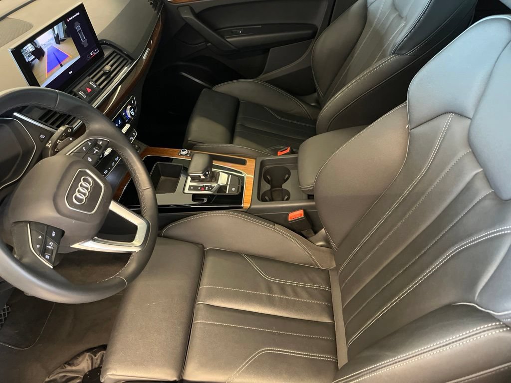 Used 2024 Audi Q5 e Premium w/ Convenience Package AWD/4WD image 4