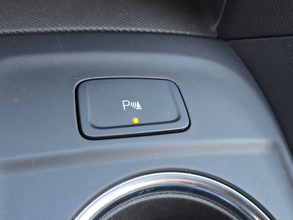 Used 2023 Chevrolet Equinox LT image 26