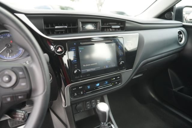 Used 2017 Toyota Corolla XLE image 27