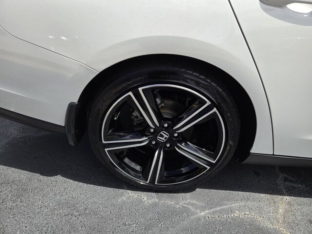 Used 2025 Honda Accord Sport image 8