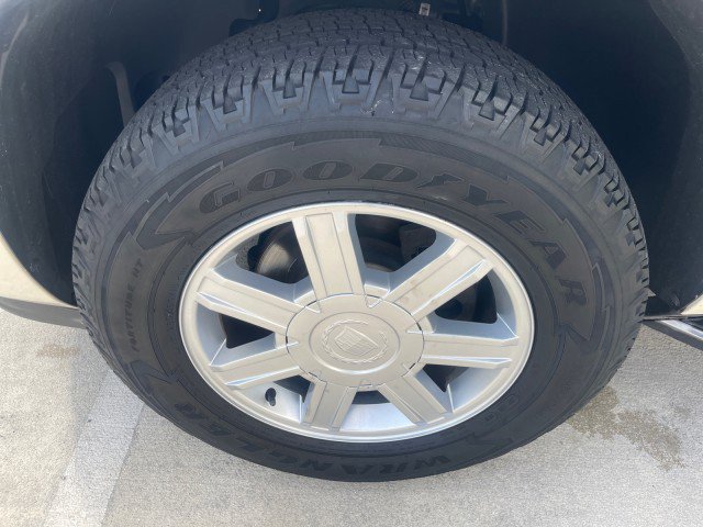 Used 2013 Cadillac Escalade 2WD image 20