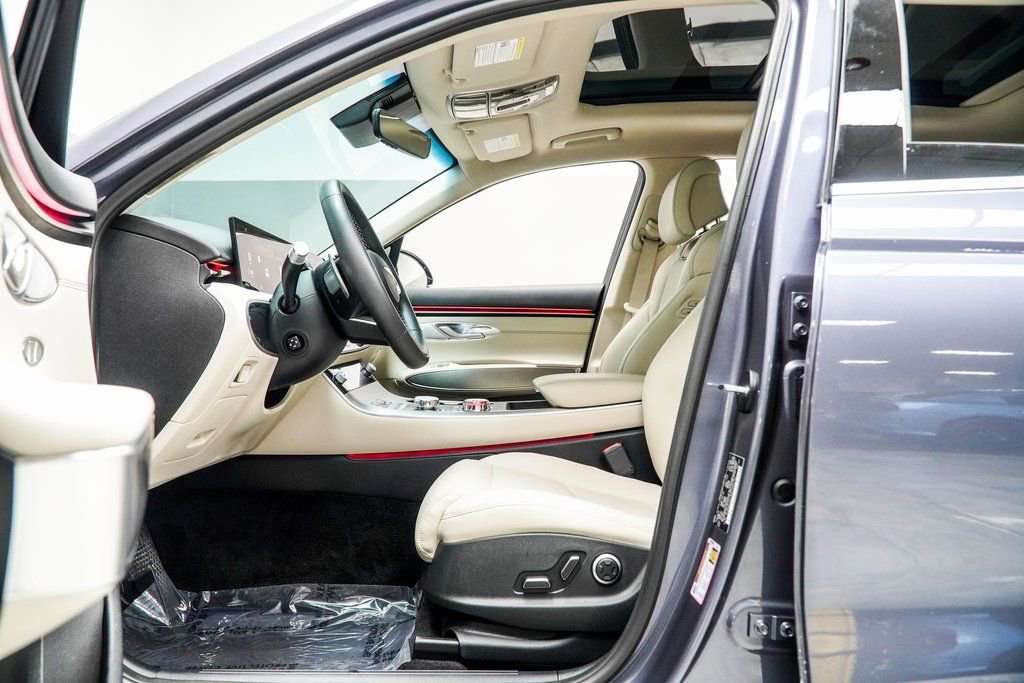 Used 2026 Genesis GV70 2.5T Select image 47