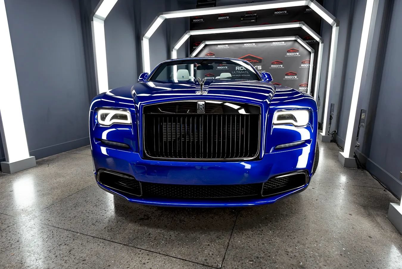 Used 2021 Rolls-Royce Dawn RWD image 5