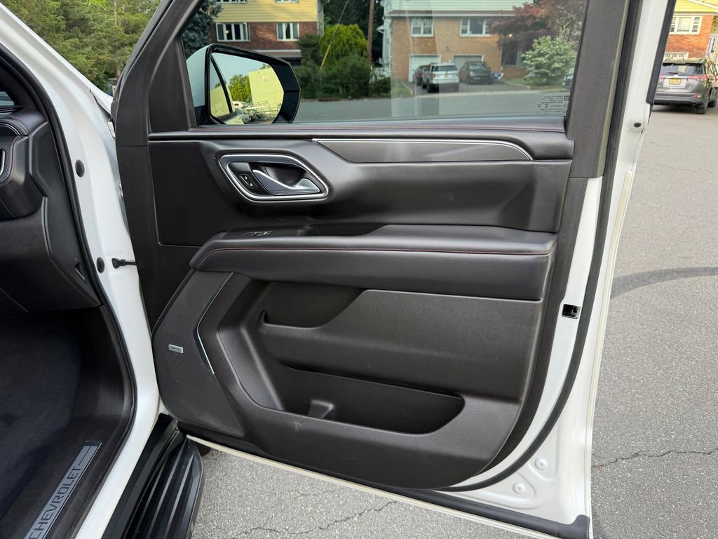 Used 2021 Chevrolet Suburban RST RWD image 36