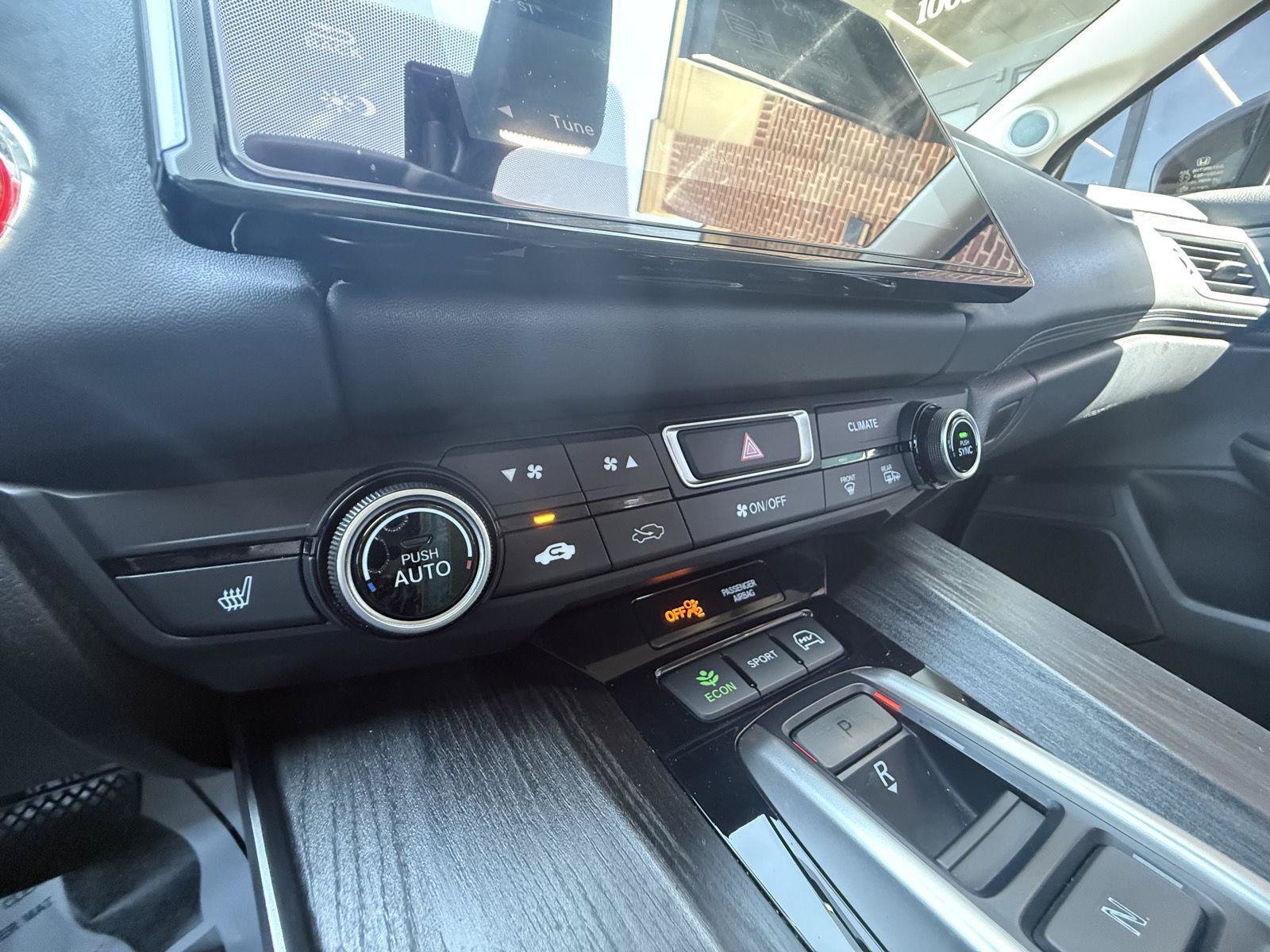 Used 2018 Honda Clarity Plug-In Hybrid image 6