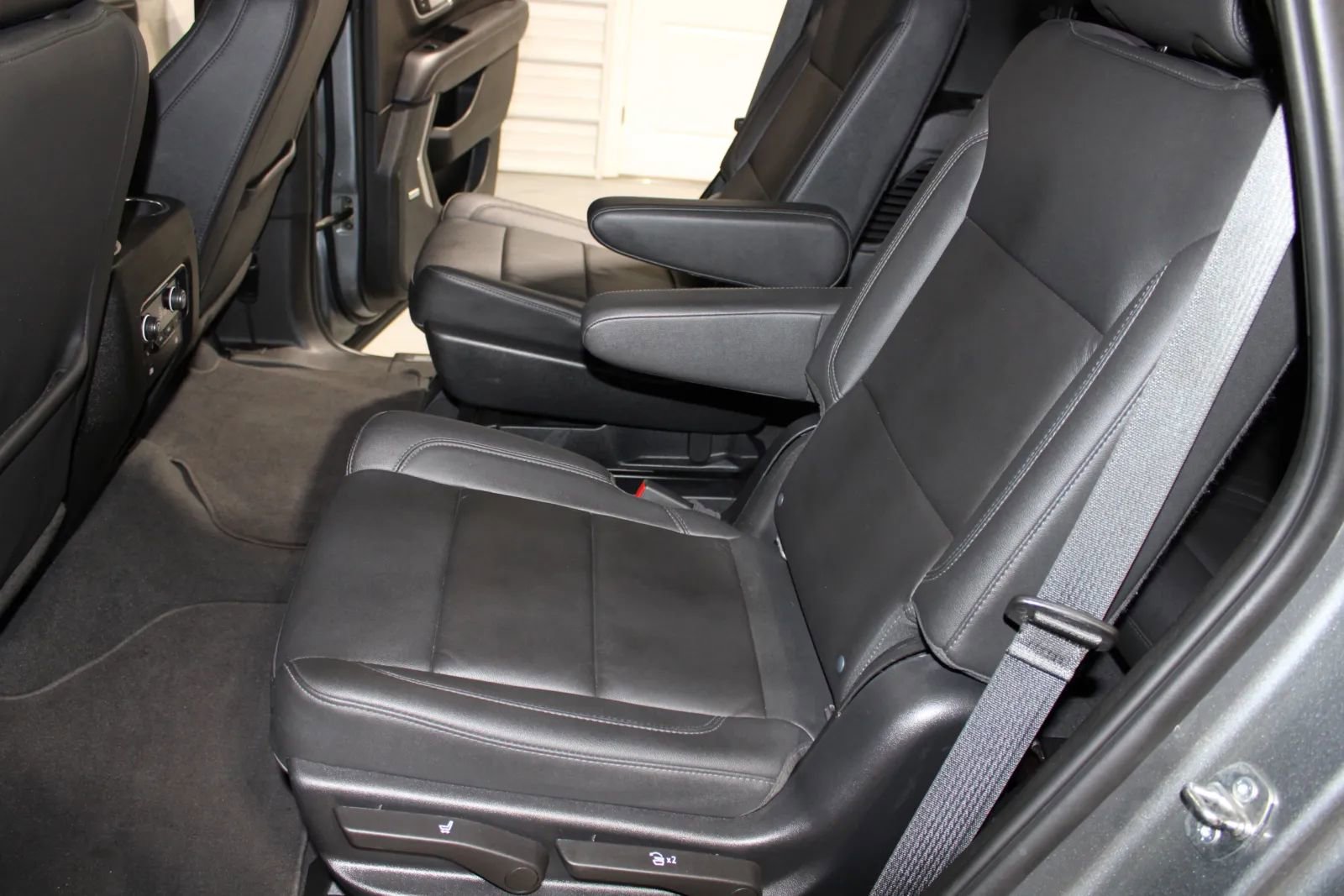 Used 2022 Chevrolet Tahoe Z71 w/ Luxury Package image 24