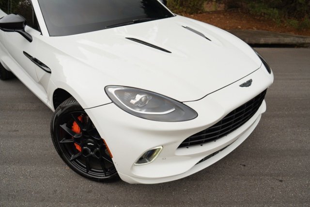 Used 2022 Aston Martin DBX image 13