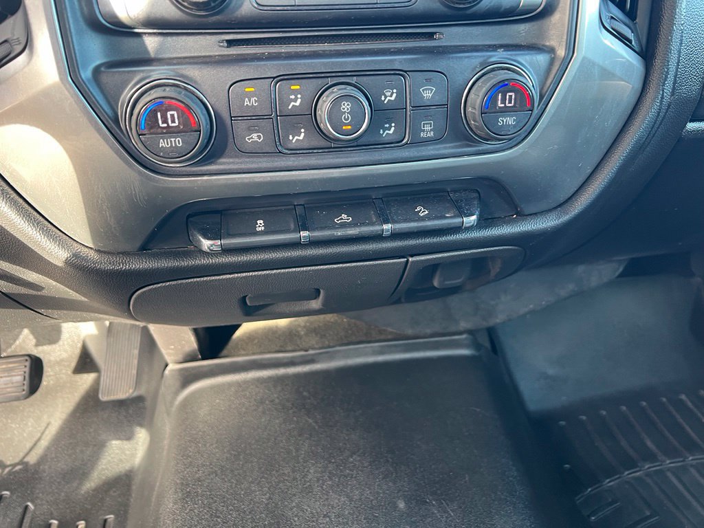 Used 2017 Chevrolet Silverado 1500 LT w/ All Star Edition AWD/4WD image 28