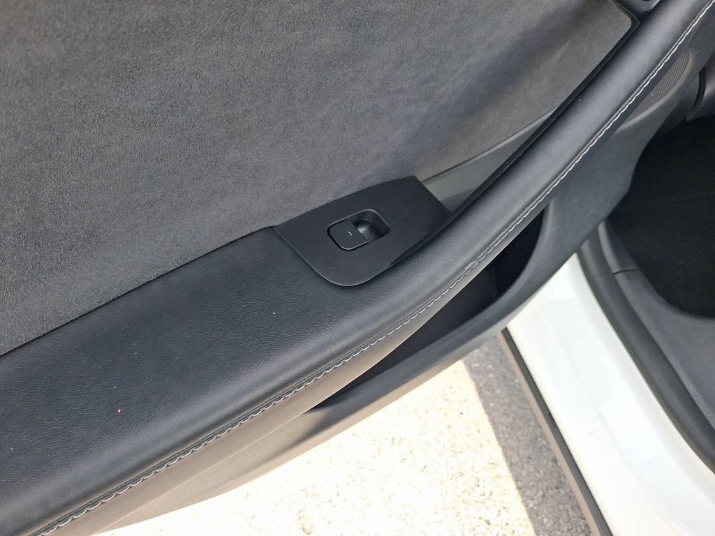 Used 2021 Tesla Model Y Performance AWD/4WD image 12