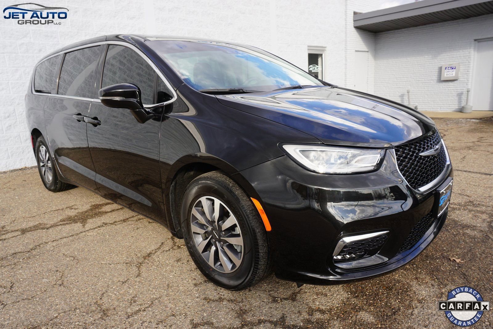 Used 2022 Chrysler Pacifica Touring-L