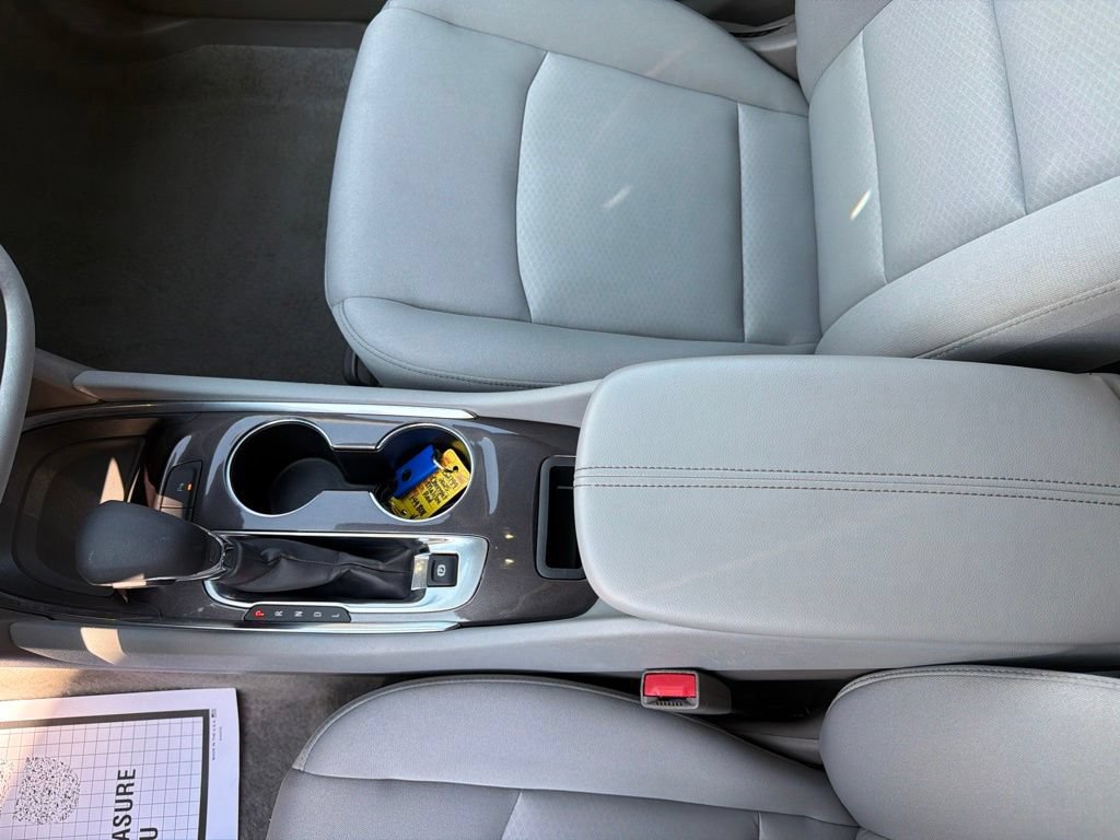 Used 2025 Chevrolet Malibu LT FWD image 24