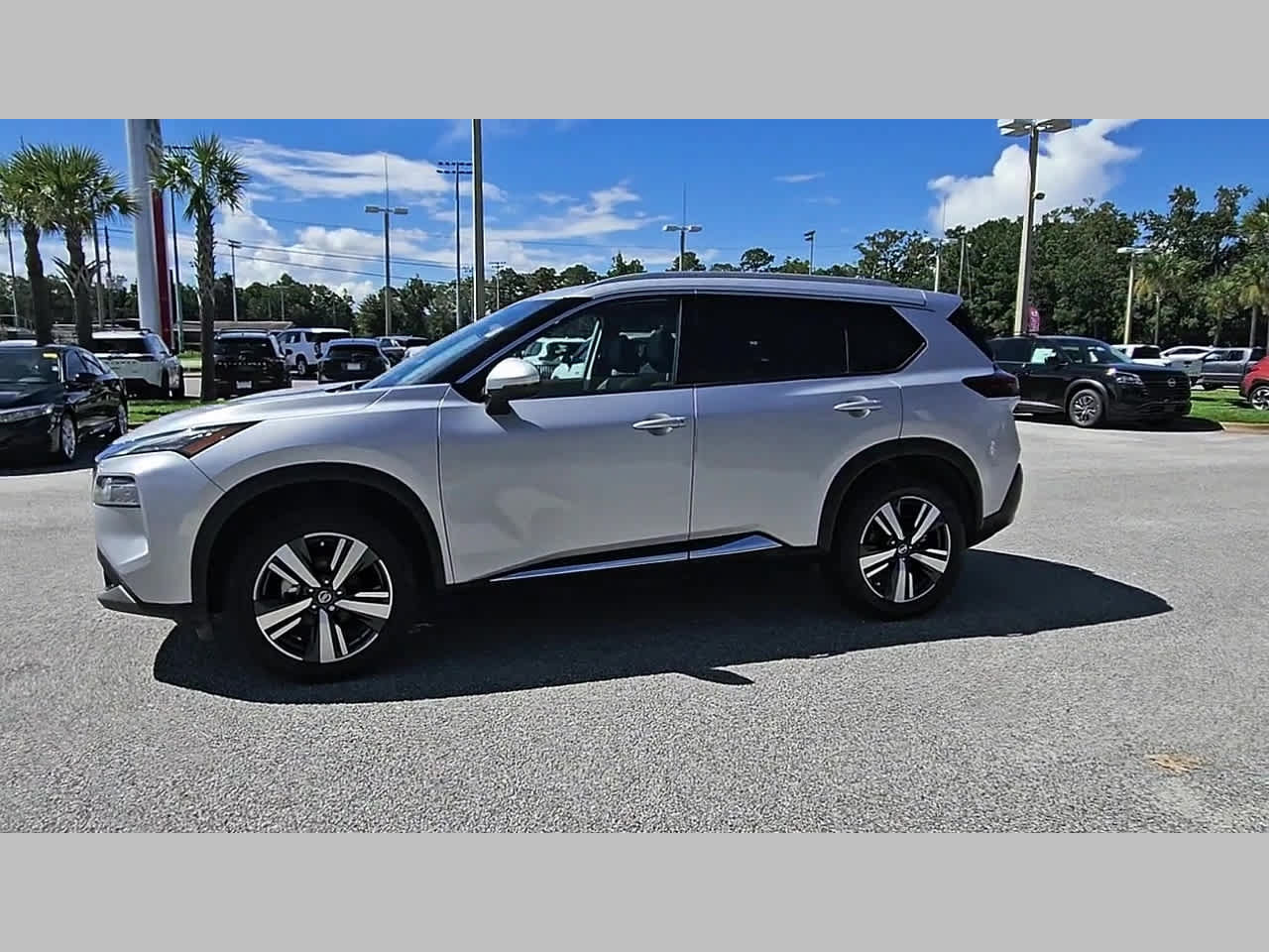 Used 2021 Nissan Rogue SL AWD/4WD image 24