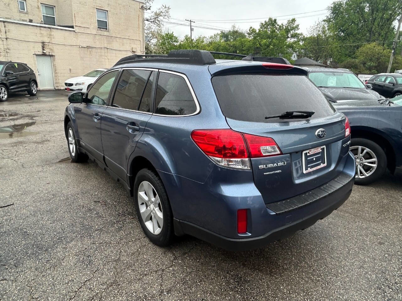 Used 2014 Subaru Outback 2.5i Premium w/ Moonroof Package AWD/4WD image 10