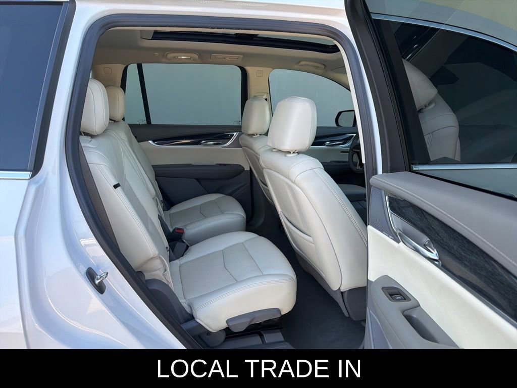Used 2023 Cadillac XT6 Premium Luxury image 12