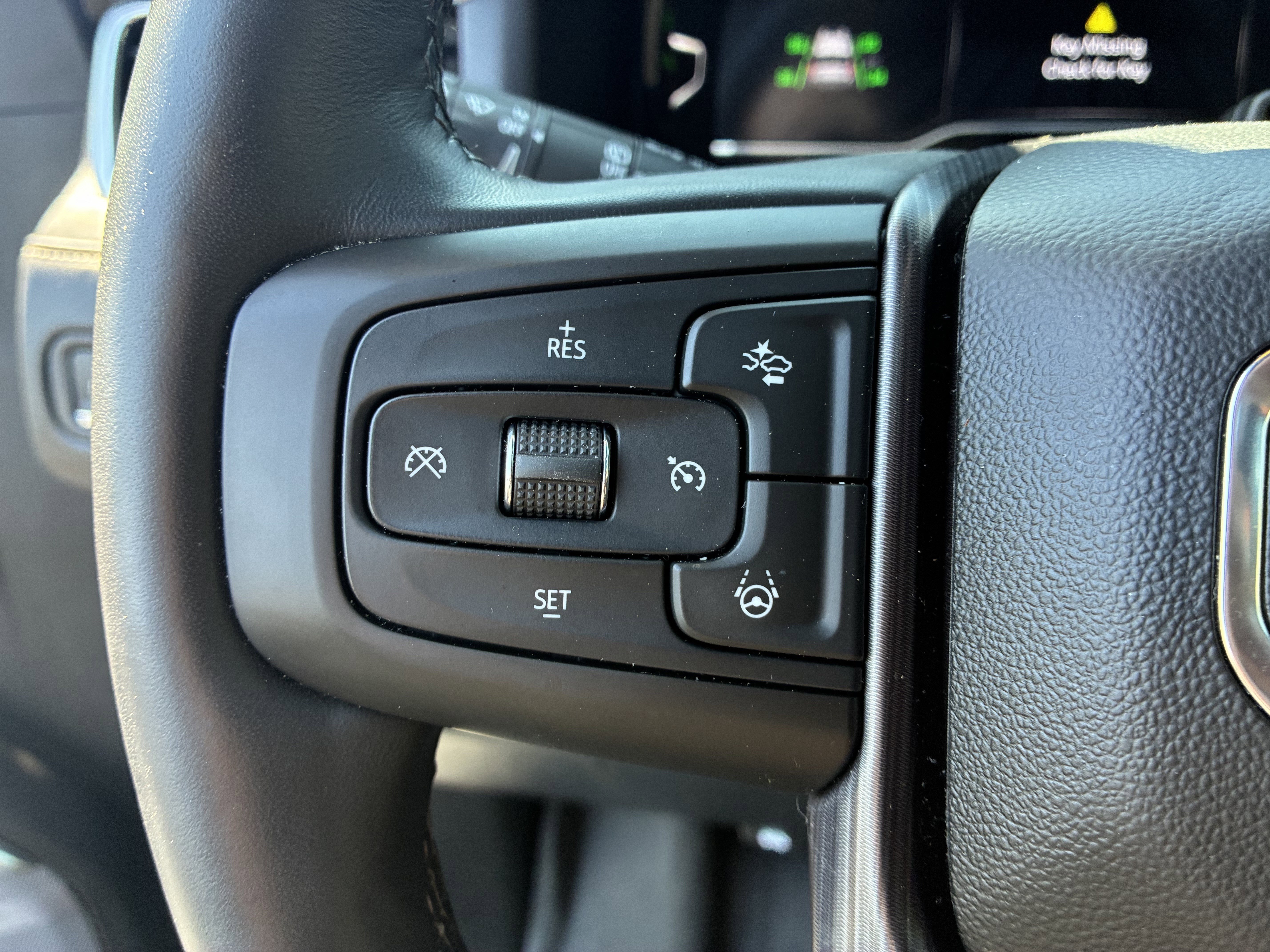 Used 2023 GMC Yukon XL Denali Ultimate image 33